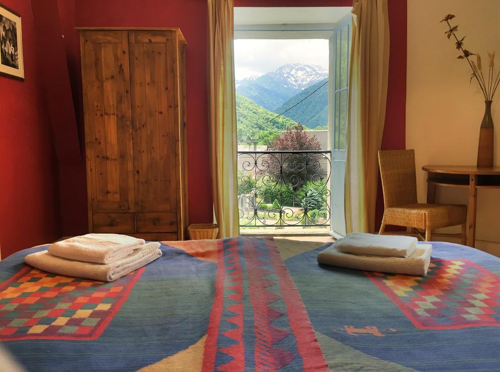 Papilio Bed & Breakfast Montauban-de-Luchon Ngoại thất bức ảnh