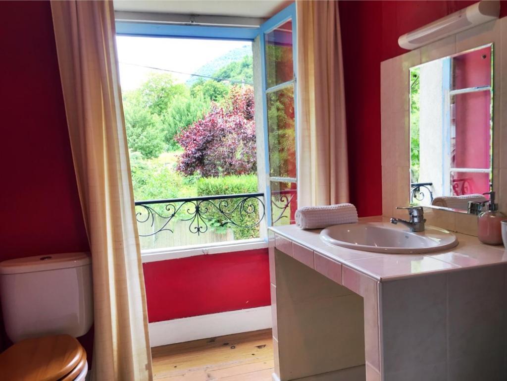 Papilio Bed & Breakfast Montauban-de-Luchon Ngoại thất bức ảnh